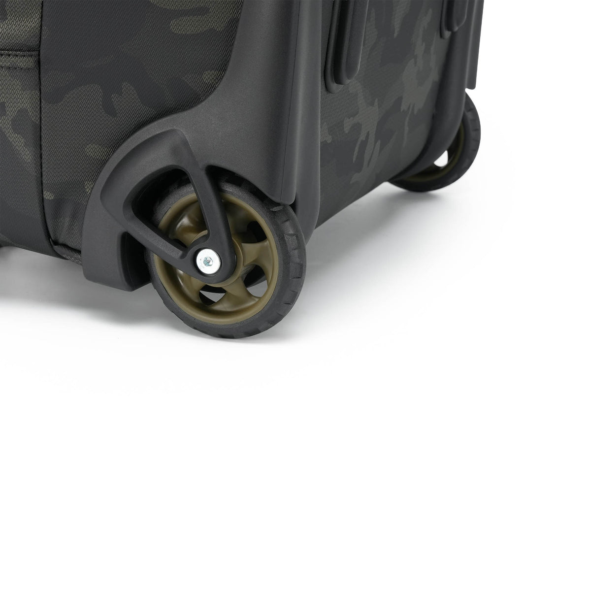 Voyatique Alpine Medium 2-Wheeled Duffle