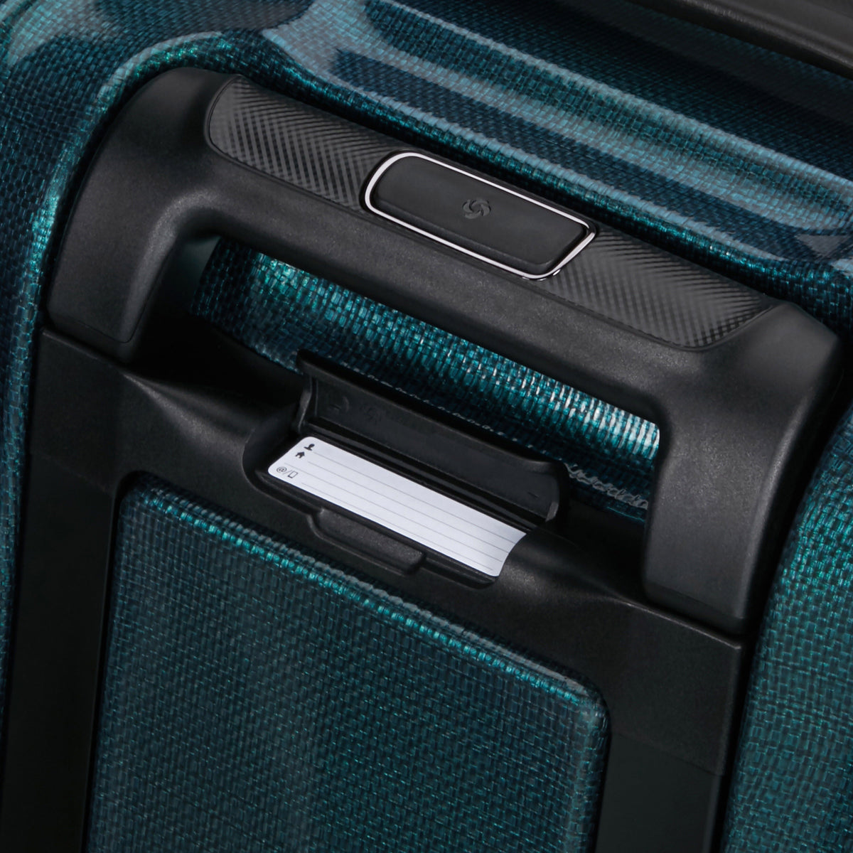 Samsonite Nexis Spinner Carry-On